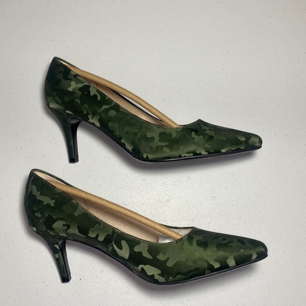 Life stride high heels